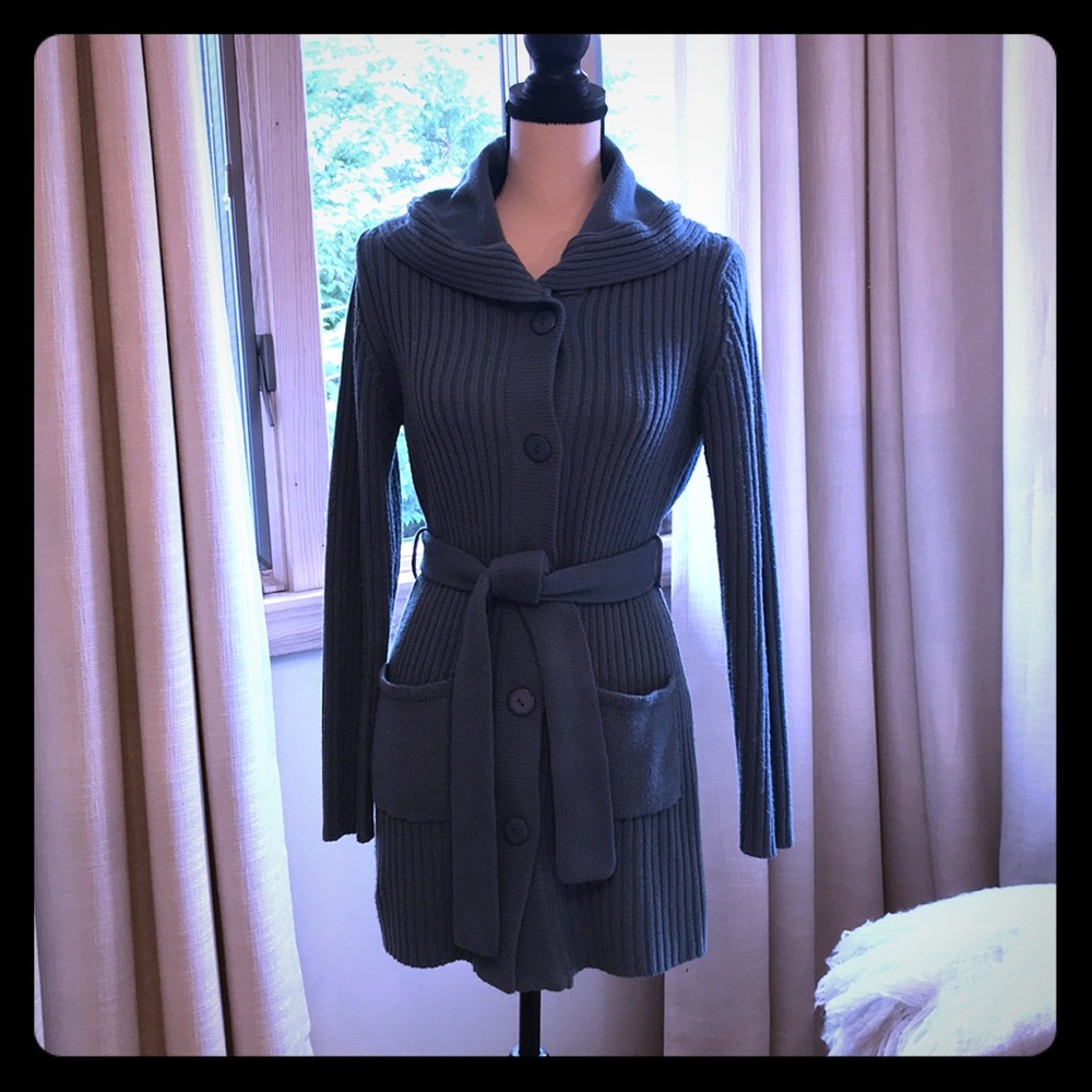 Gorgeous blue tone shawl collar knit sweater 🌸🌺